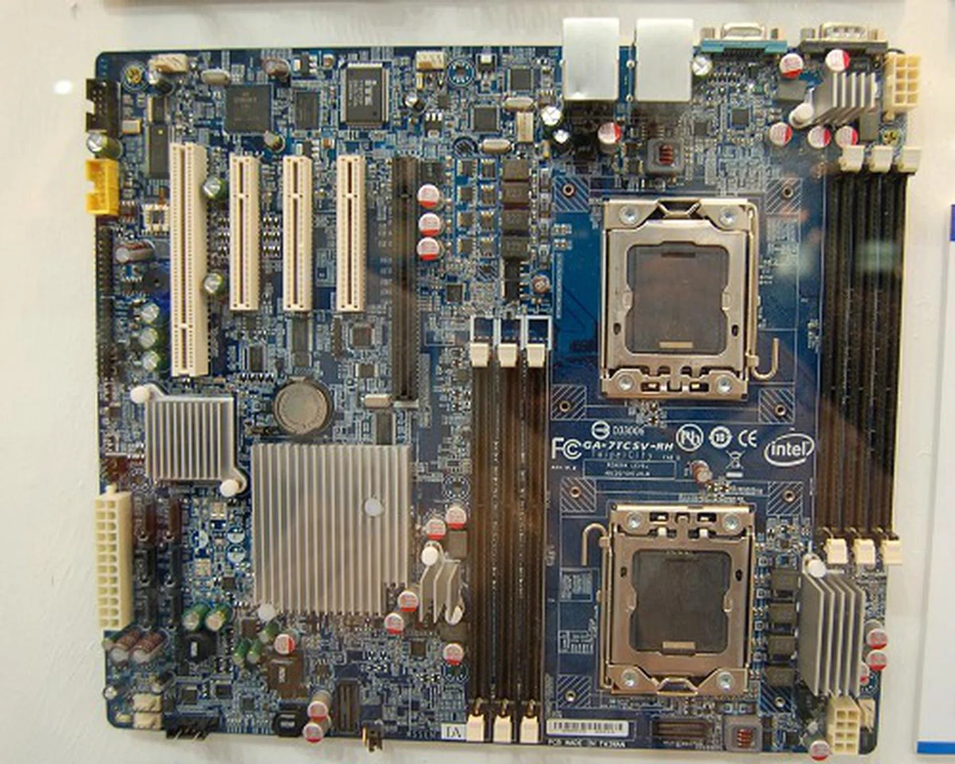  For entry-level servers, this is the GA-7TCSV-RH board to support two Nehalem class Xeon 5500 processors. It has PCIe x16 slot and three PCIe x8 slots (one of them is PCIe 1.1, but the rest are version 2.0).  