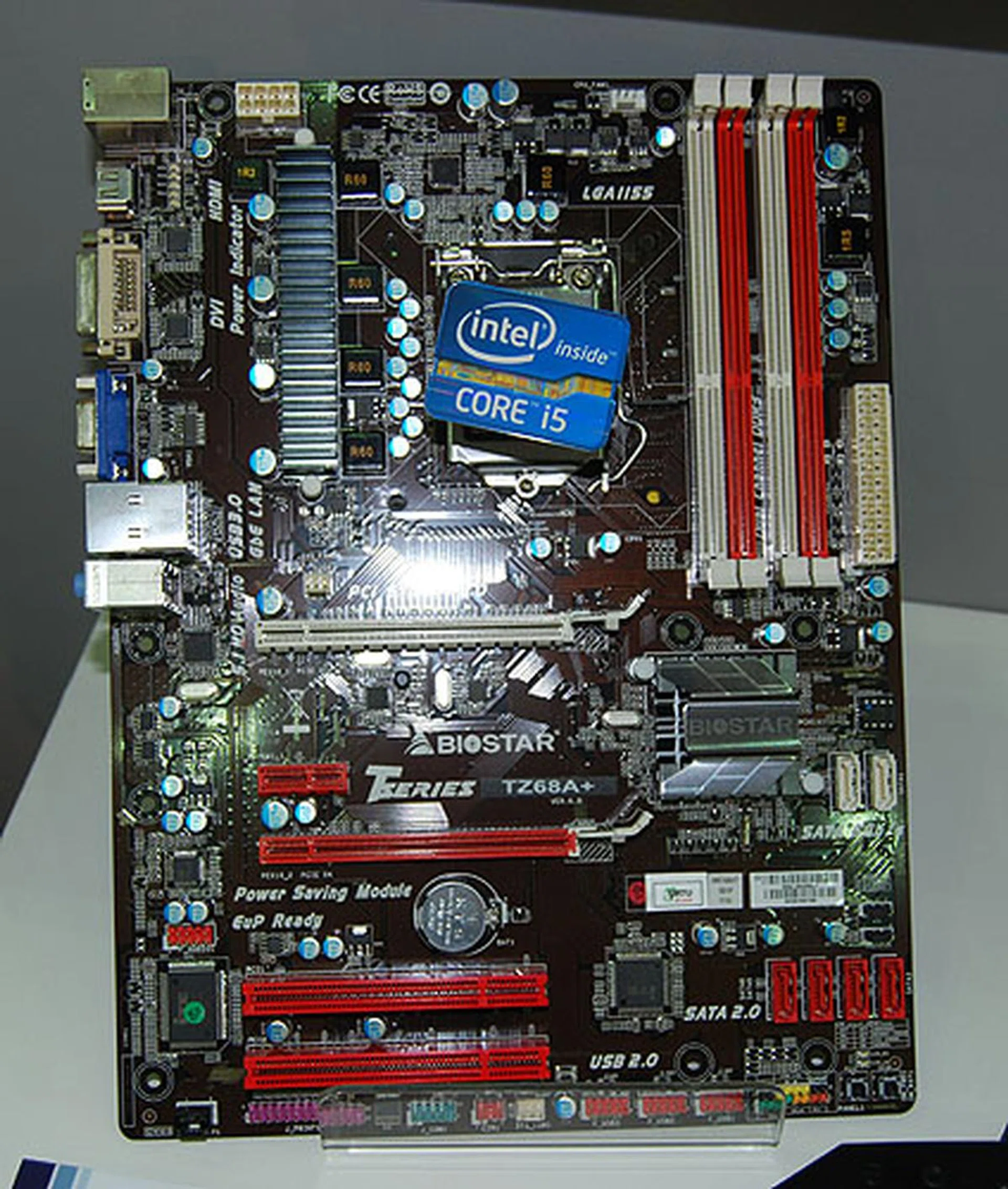 There was no X79 on preview at the Biostar booth so the latest Intel board we caught was this TZ68A+. With just two PCIe 2.0 x16 slots, it seems to be a mainstream model but you'll still find SATA 6Gbps ports and USB 3.0.