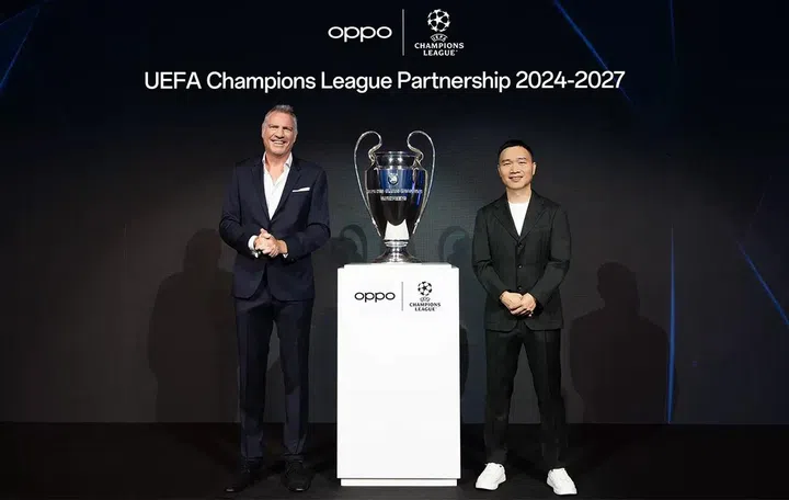 (L to R): Guy-Laurent Epstein, UEFA, next to Billy Zhang, OPPO. Photo: OPPO.