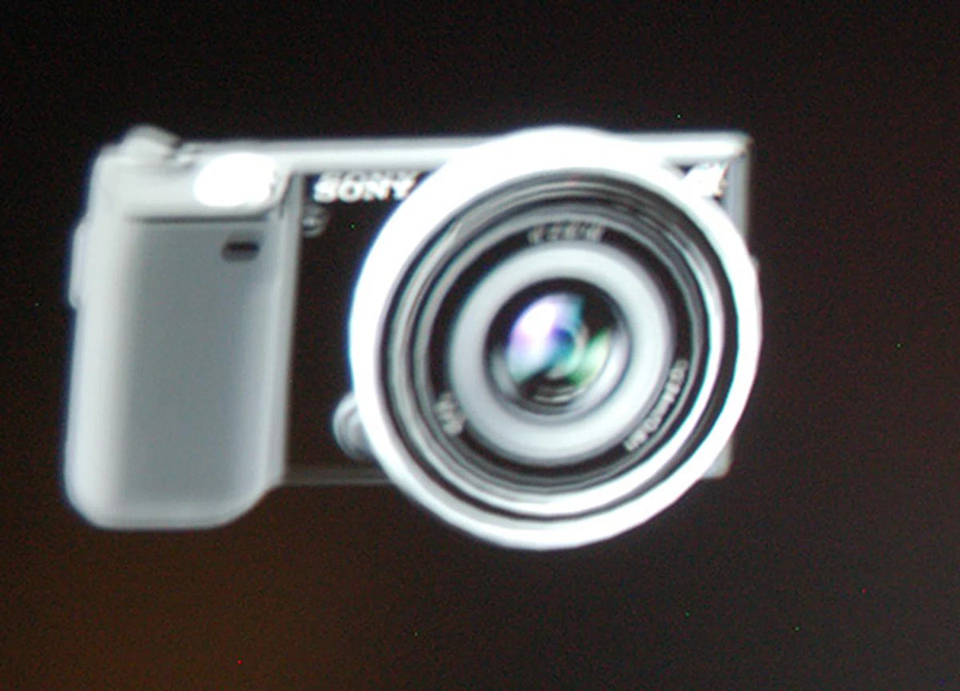 No display unit or prototype was seen at the event, but DSLR quality 3D photographs is an intriguing thought.