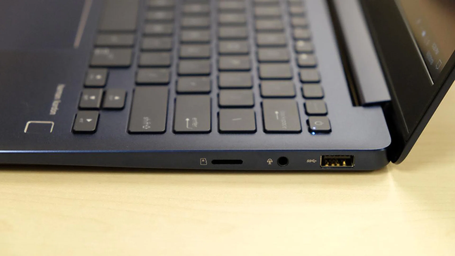 ASUS ZenBook 13 UX331U