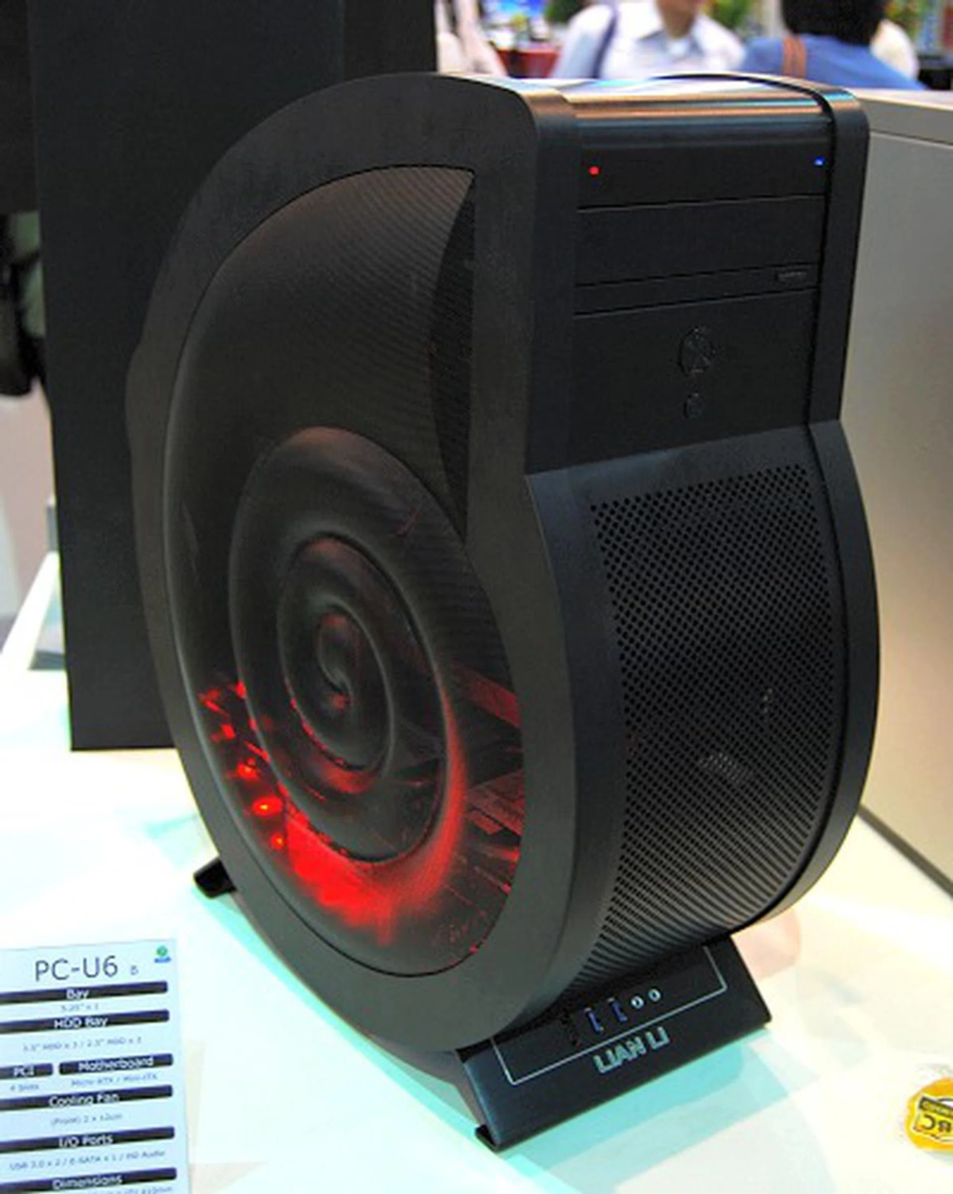 The PC-U6 is a special updated edition from some years back. Focusing on an interesting seashell design, its innards can only take a micro-ATX board, has four expansion slots, dual 12cm cooling fans, triple 3.5-inch bays, dual 2.5-inch bays and a simple I/O panel in the front with USB 3.0, eSATA and audio ports. It stands at 500mm and is 410mm deep, not large, but its price will be.