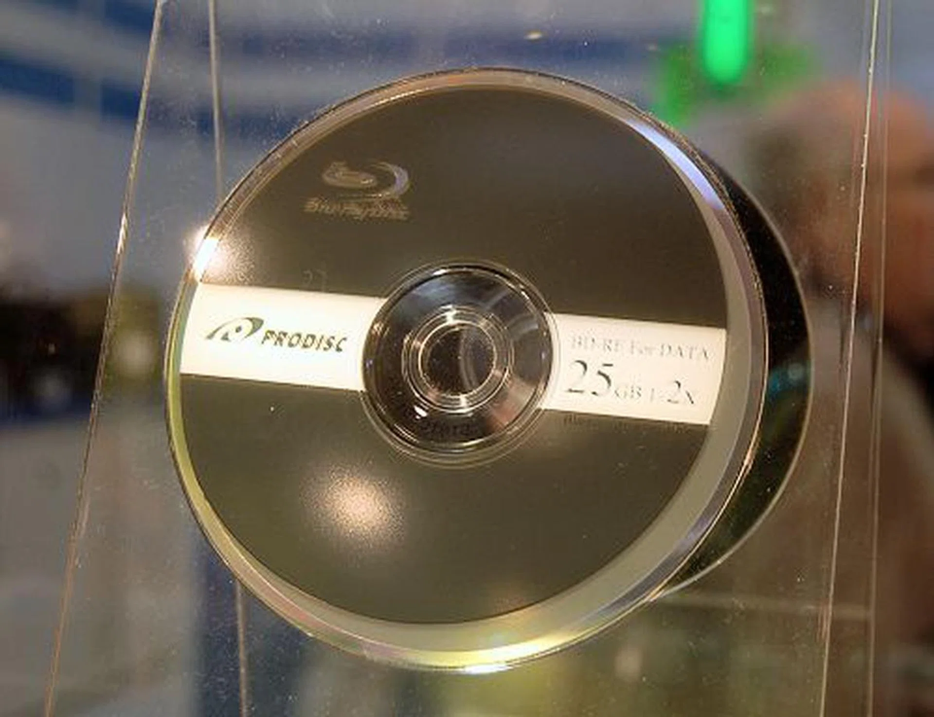  They also had a Blu-ray disc on show, a BD-RE 25GB disc rated for 1x to 2x write speeds and recommended for data use.  