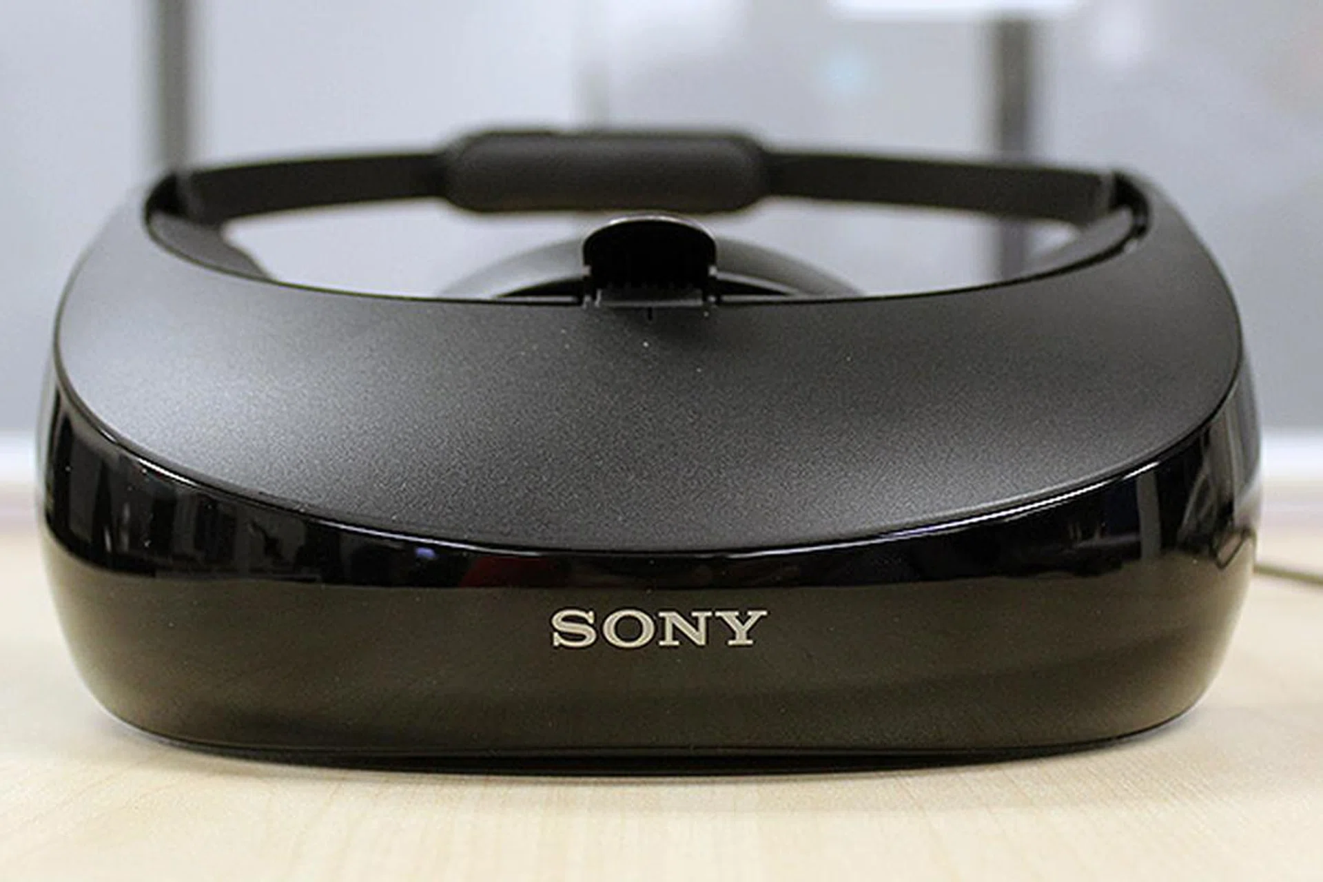 The Sony HMZ-T3 personal 3D viewer aims to let users experience a 750-inch screen at a fraction of the cost and without the need for a huge space.