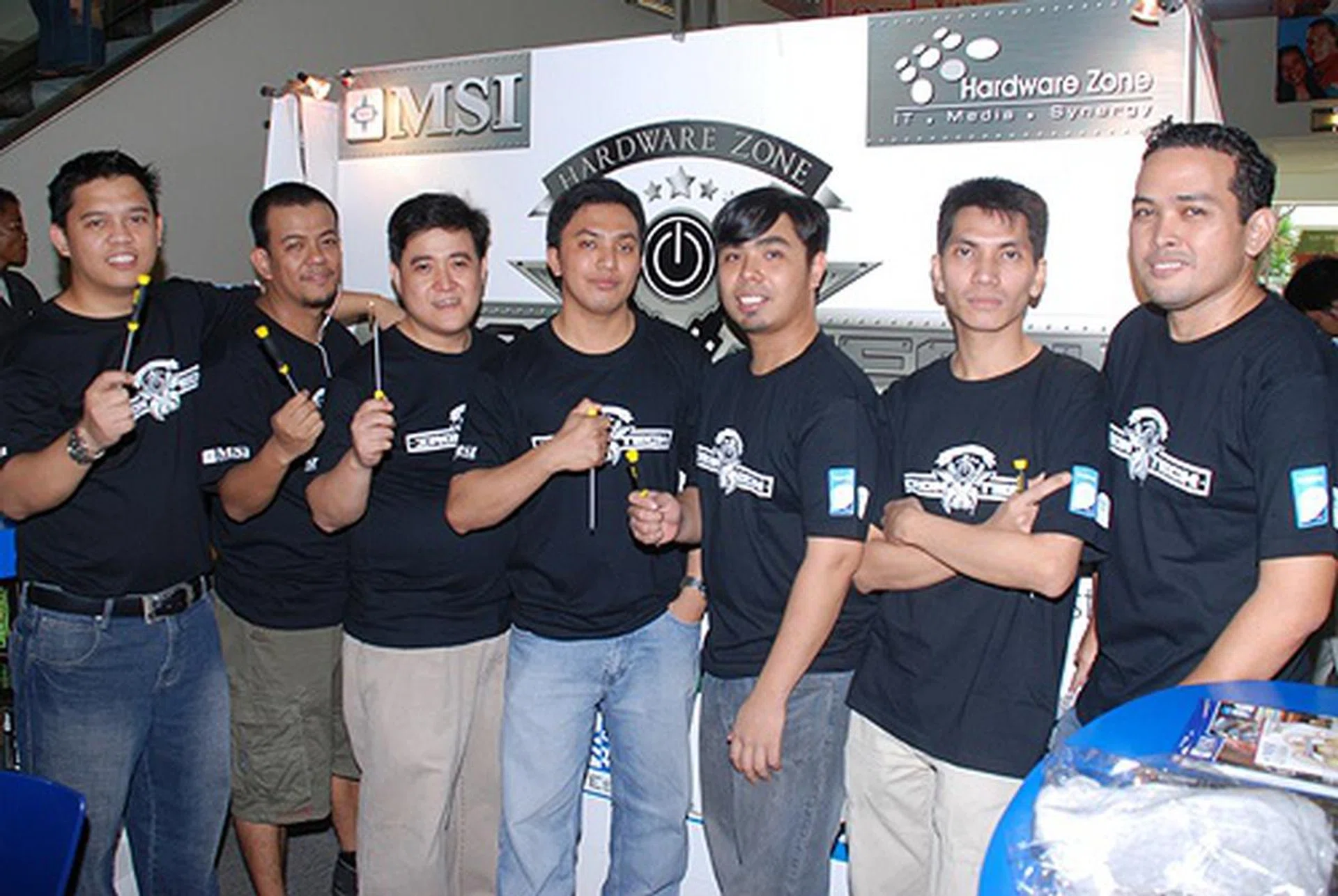  Paul Neri, Ronaldo Bejarin, Alvin Telan, Jomar Marfil, Gil Navarro, and Michelle Patelo. Joining them is Hendrik Saluda, another Iron Tech entrant.  