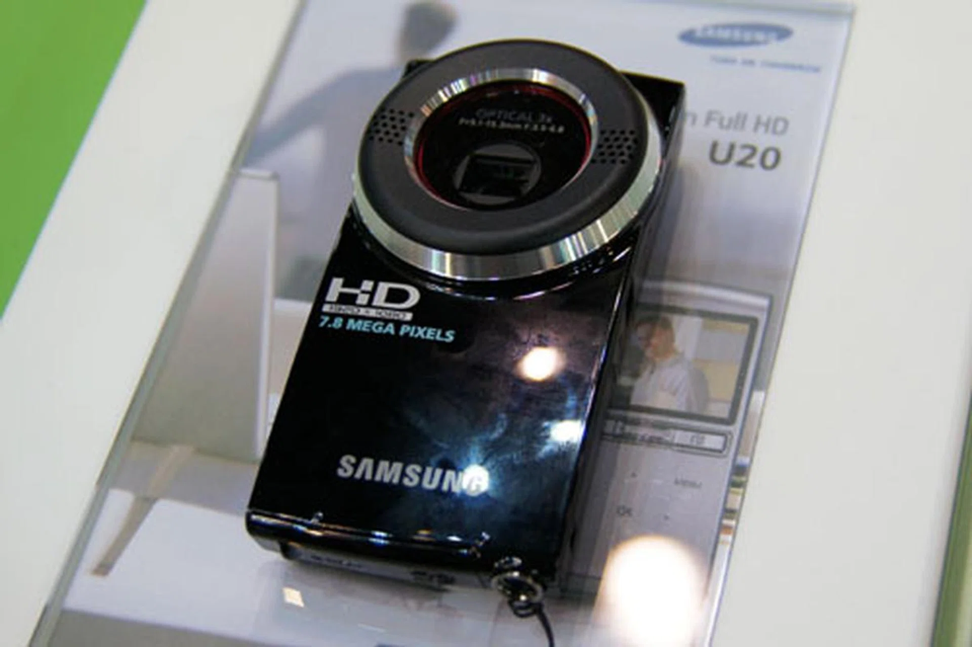 The brand-new U20, already a bit of a fingerprint magnet with ours all over it. Sorry Samsung!