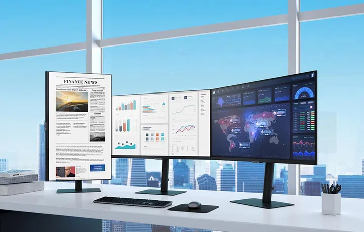 Daisy chain multiple displays. Image courtesy of Samsung.
