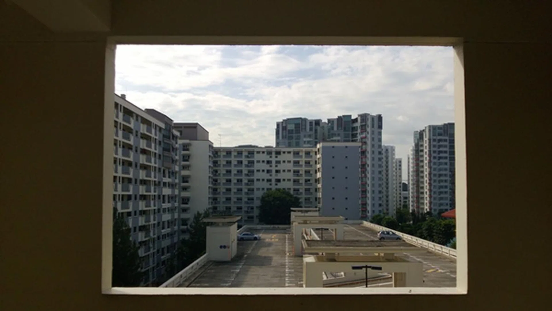 f/2.0, 1/3200 sec, ISO 100.