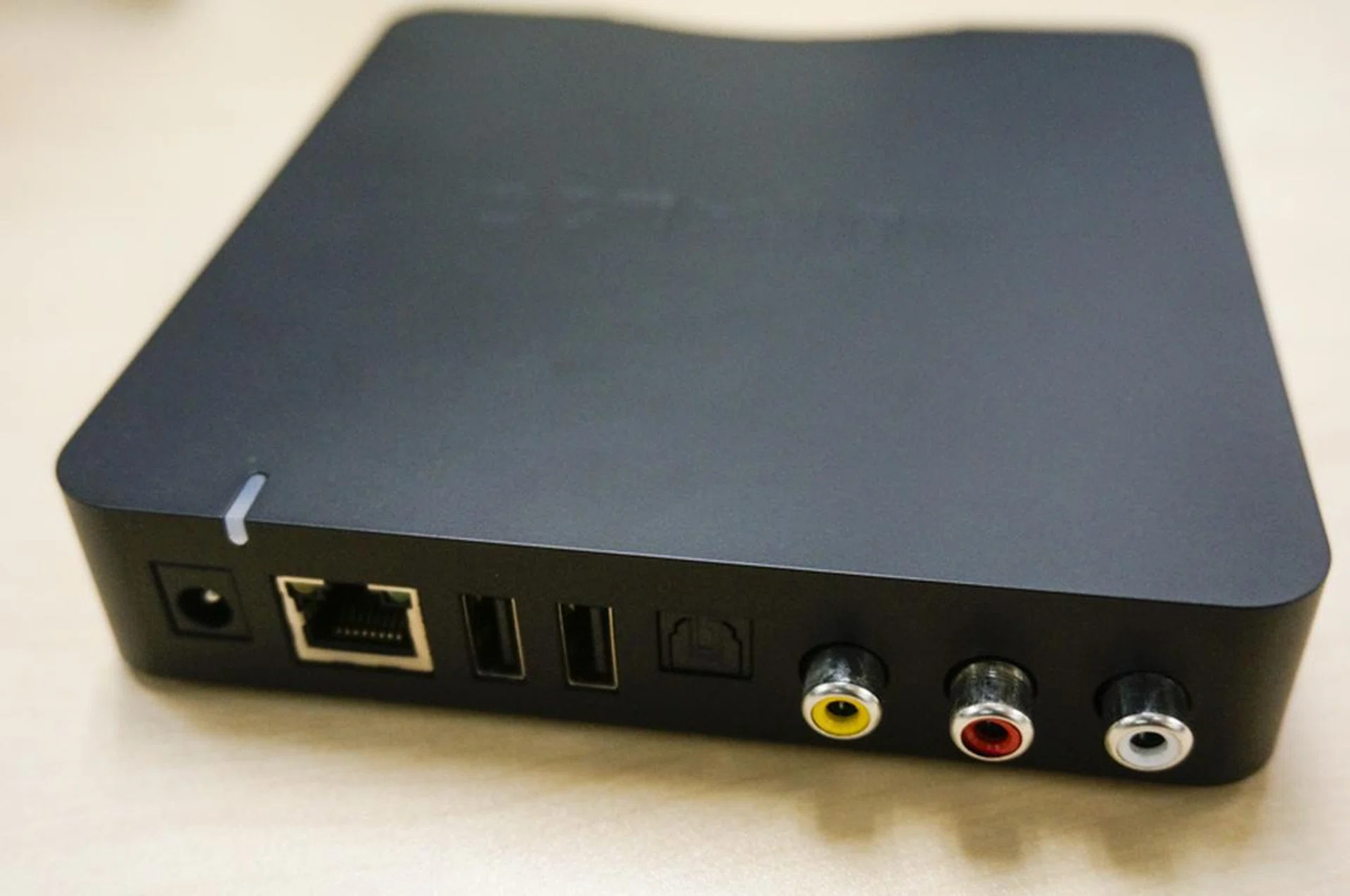 The basic ports you need to connect to most systems can be found at the rear.