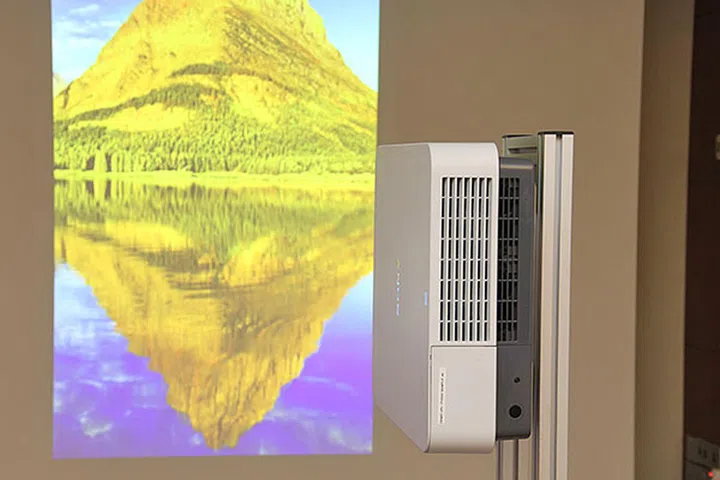 Sony Launches World's First 3LCD Laser Projector VPL-FHZ55 ...