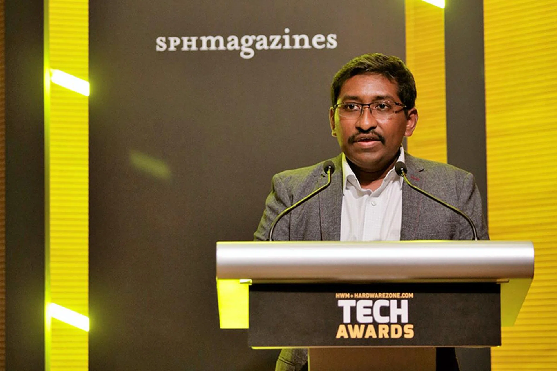 Here's HardwareZone.com's Editor-in-Chief Vijay Anand sharing with the audience what we've achieved in the last year and what's upcoming.