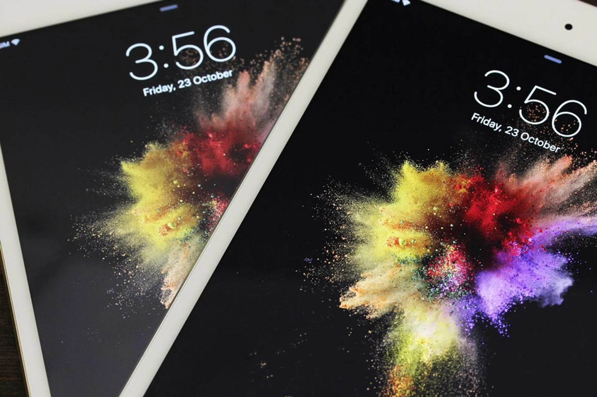 The iPad Mini 4's display (on top) is brighter and more vibrant than last year's Mini 3.