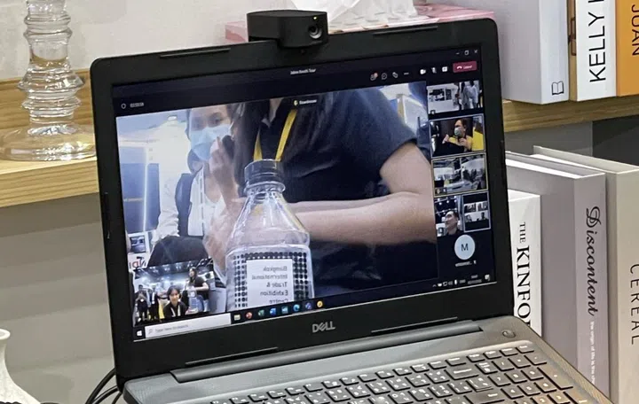 It may be small, but the Panacast 20 can still enable picture in picture for video conferencing. 