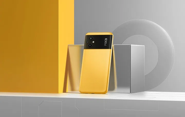 Poco M5.