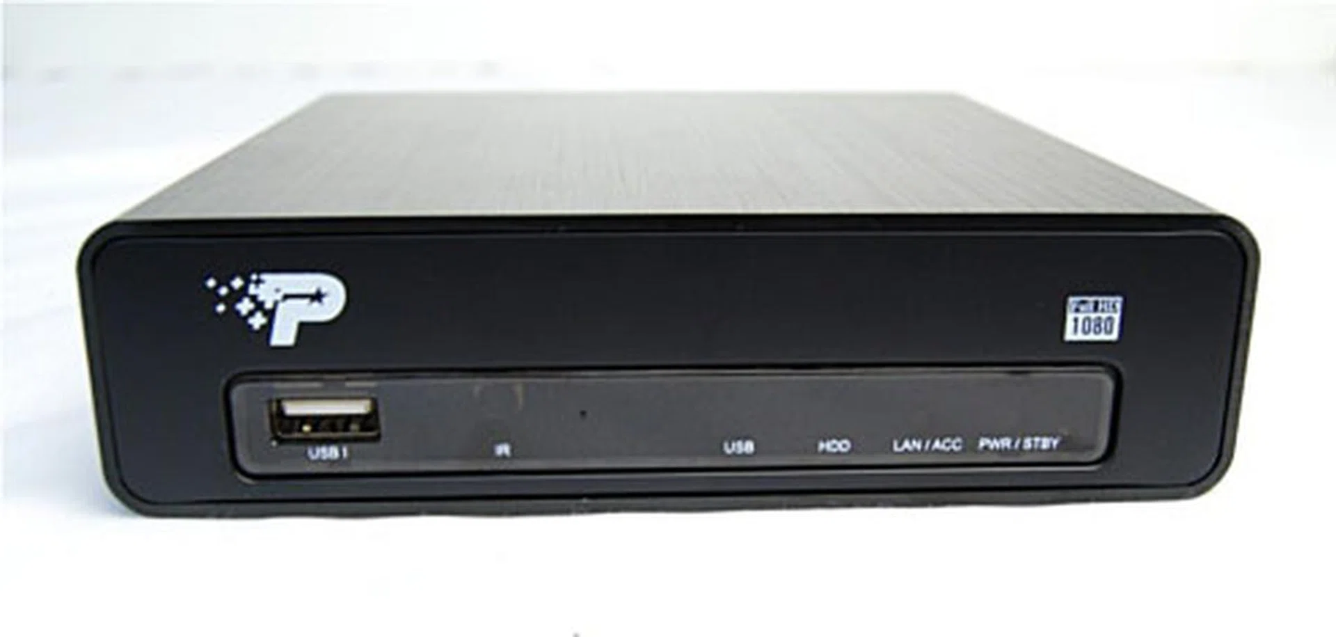 Simple facade with the Patriot logo and a small logo that the player can tackle full HD content.