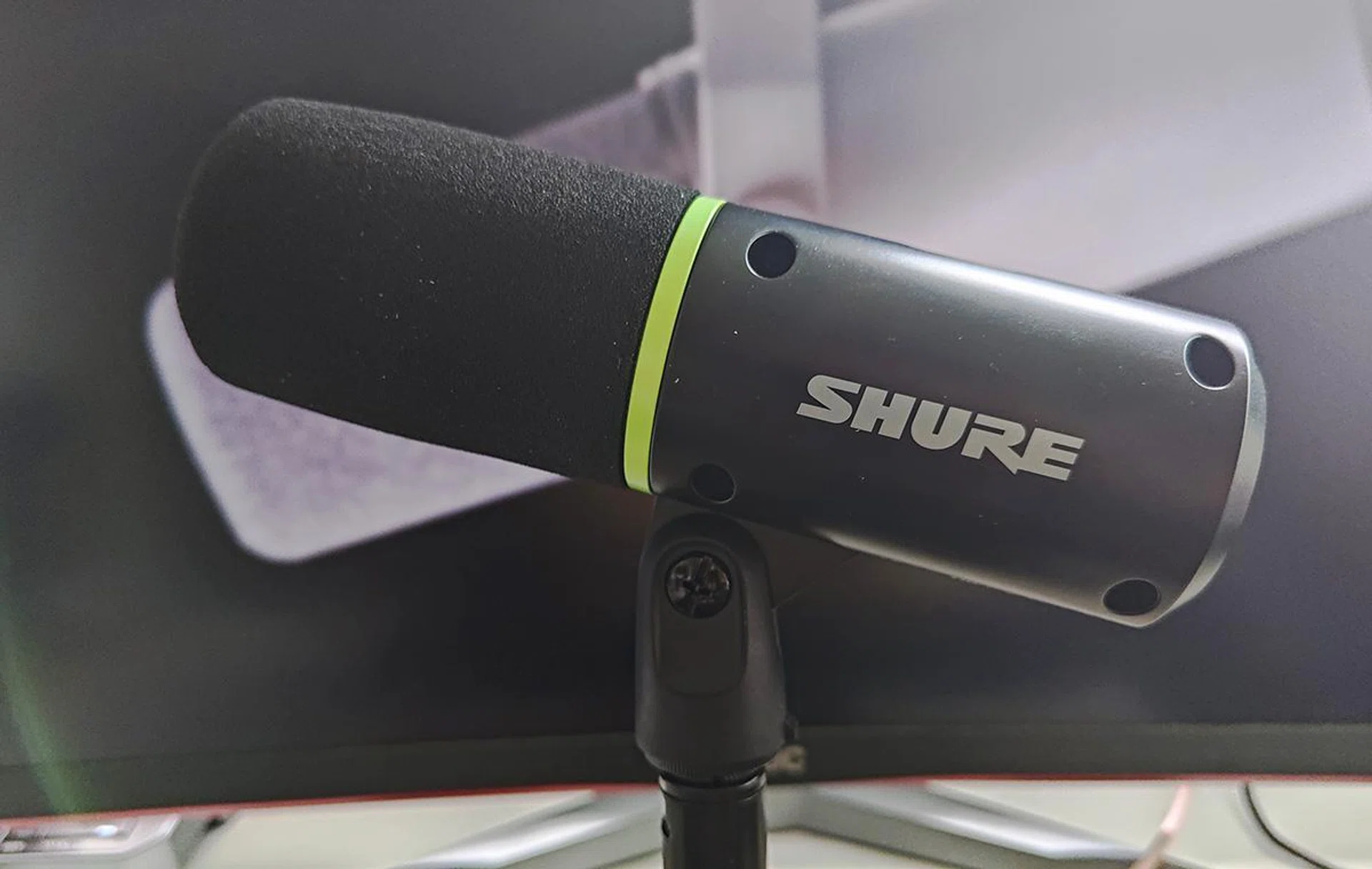 Inspired by the SM7 and MV7, Shure says. Photo: HWZ