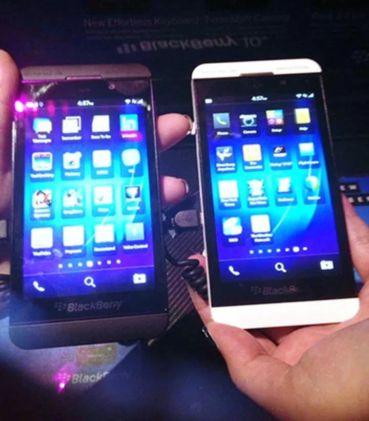 The BlackBerry Z10 will be available in both black and white shades. We personally prefer the black one since it's classier and less prone to unsightly stains.