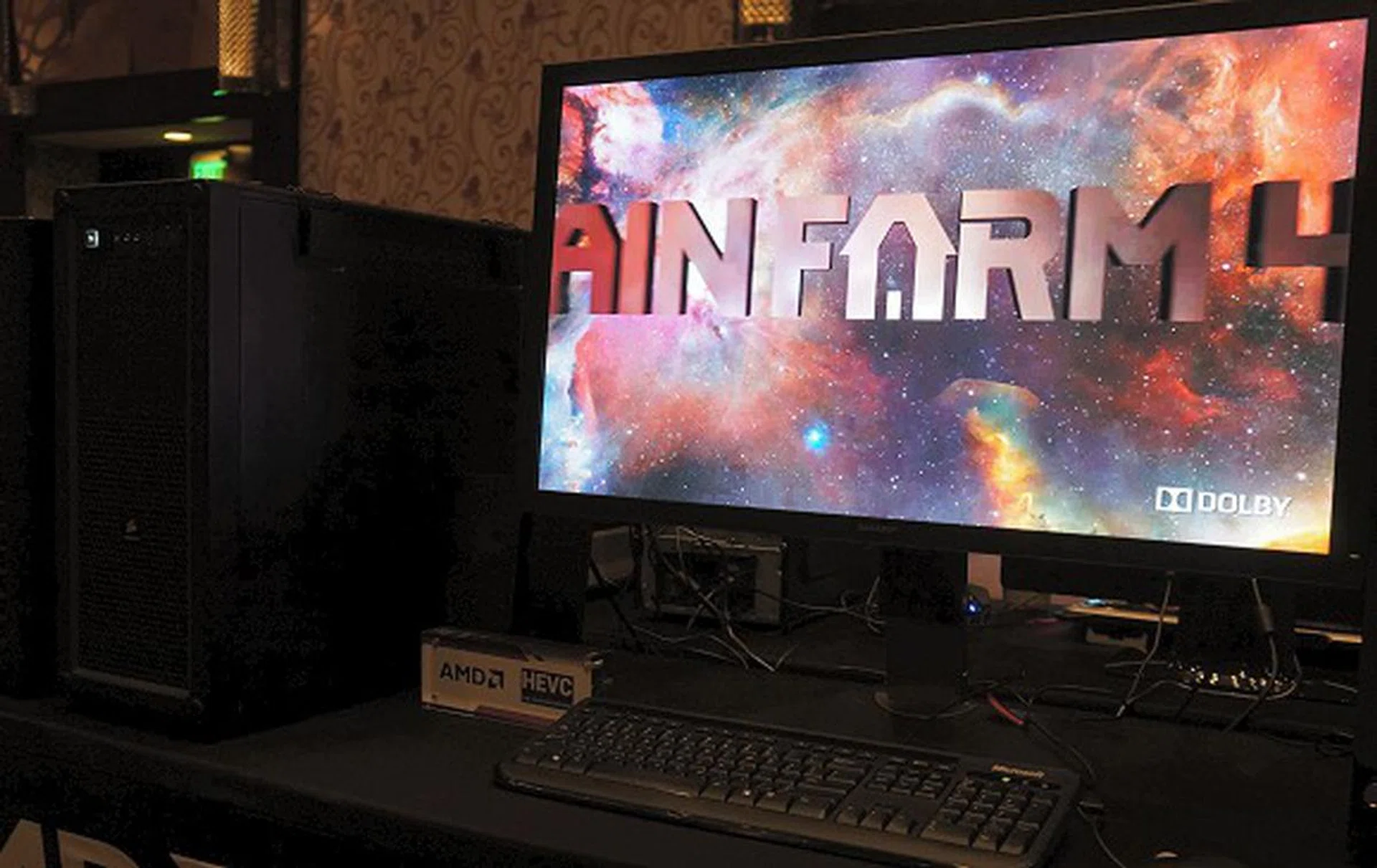 AMD also showcased a system running an ultra high resolution video encoded on the new and upcoming HEVC standard (H.265). 