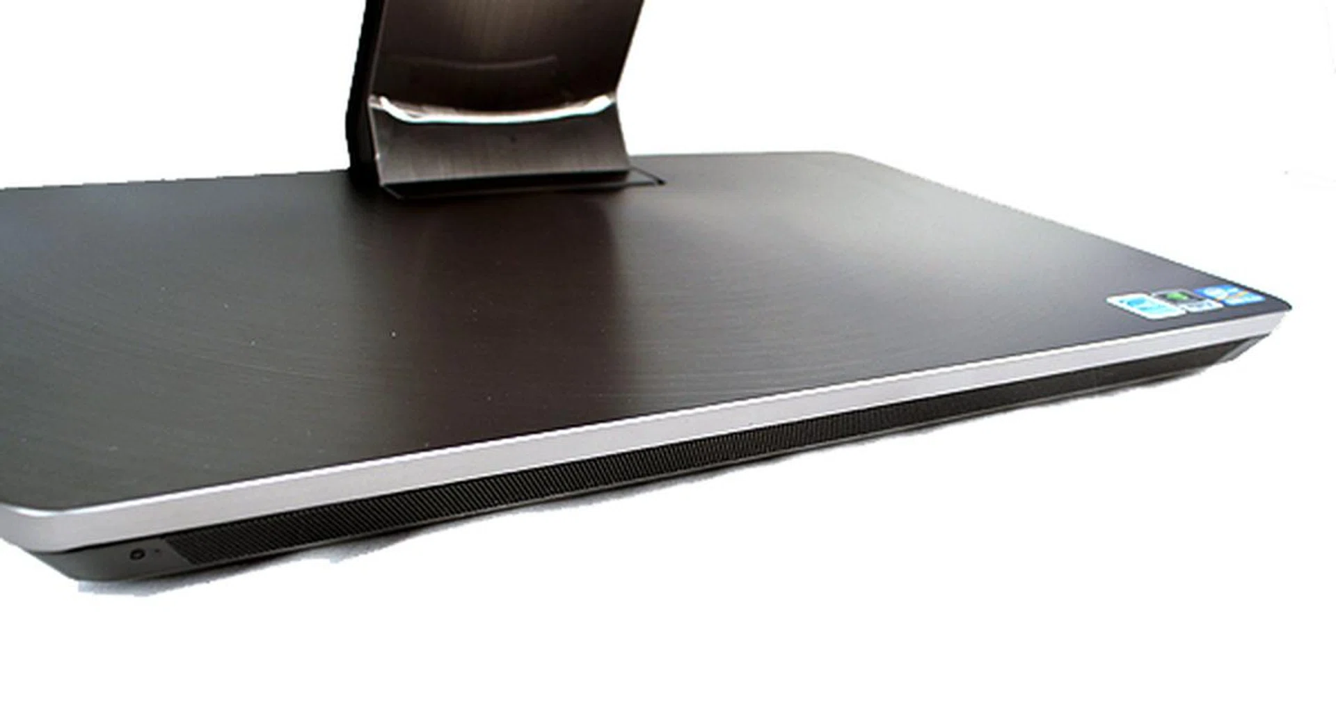 The specially-designed array speakers are found at the base of the system and are angled downwards to project a wider soundstage.