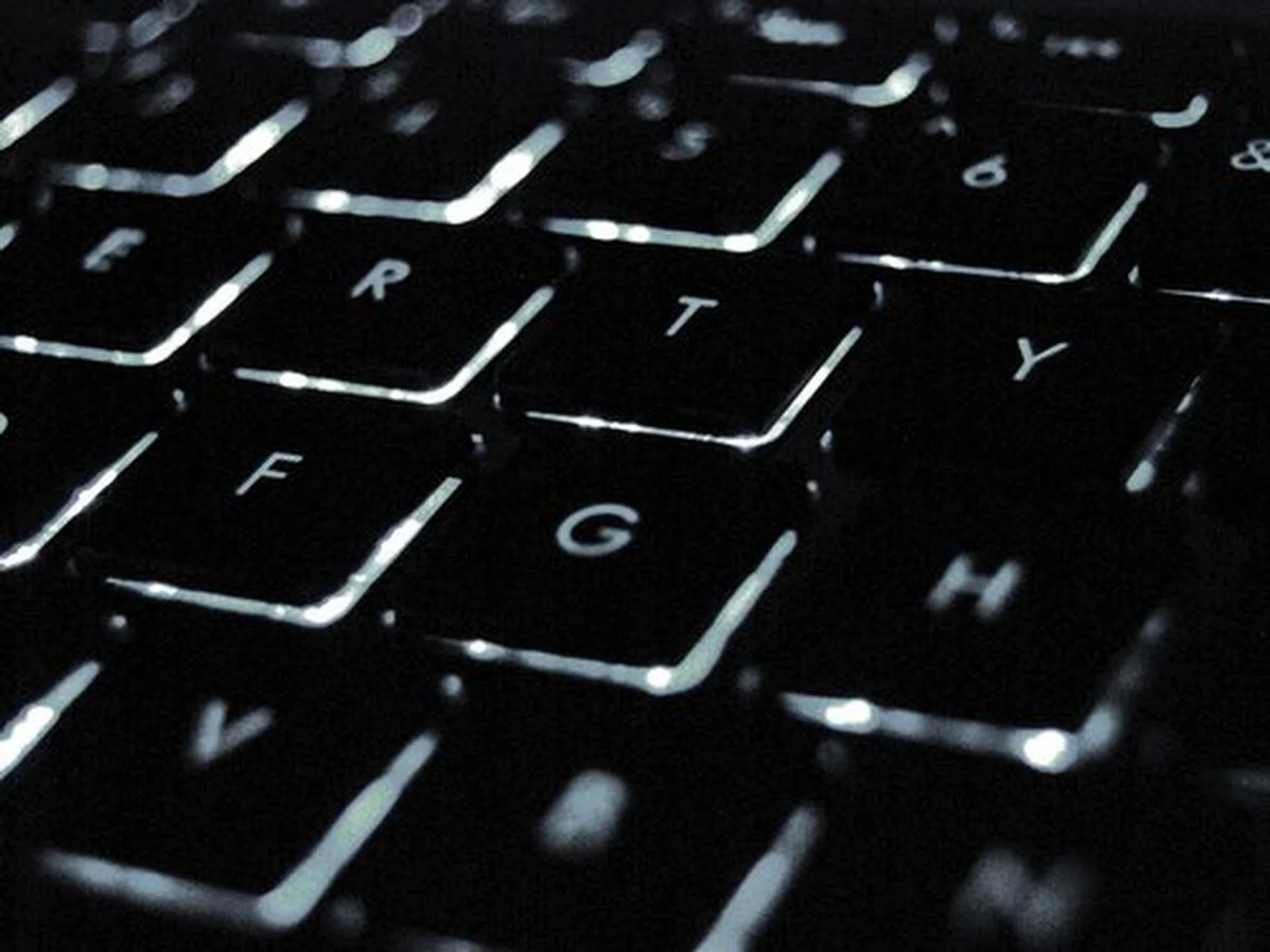 The backlit keyboard is another luxury that most other Ultrabooks that cost more don't have. 