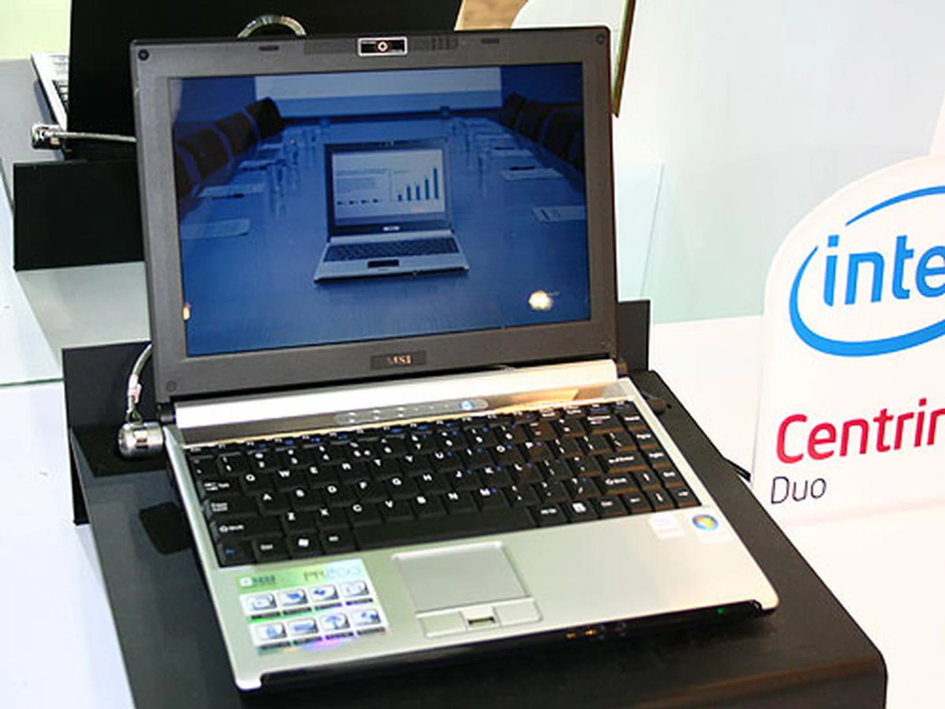  The MSI PR200 is a small and light 12.1-inch wide screen notebook based on the Intel Centrino Duo technology. It features the Intel GM965/ICH8-M chipset, integrated GMA X3100 graphics, a 1.3Mpixel webcam, HDMI output and dual security protection (fingerprint and TPM).  