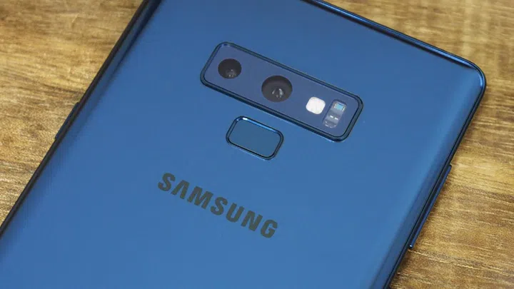 The Samsung Galaxy Note9 has a rear dual-camera module.