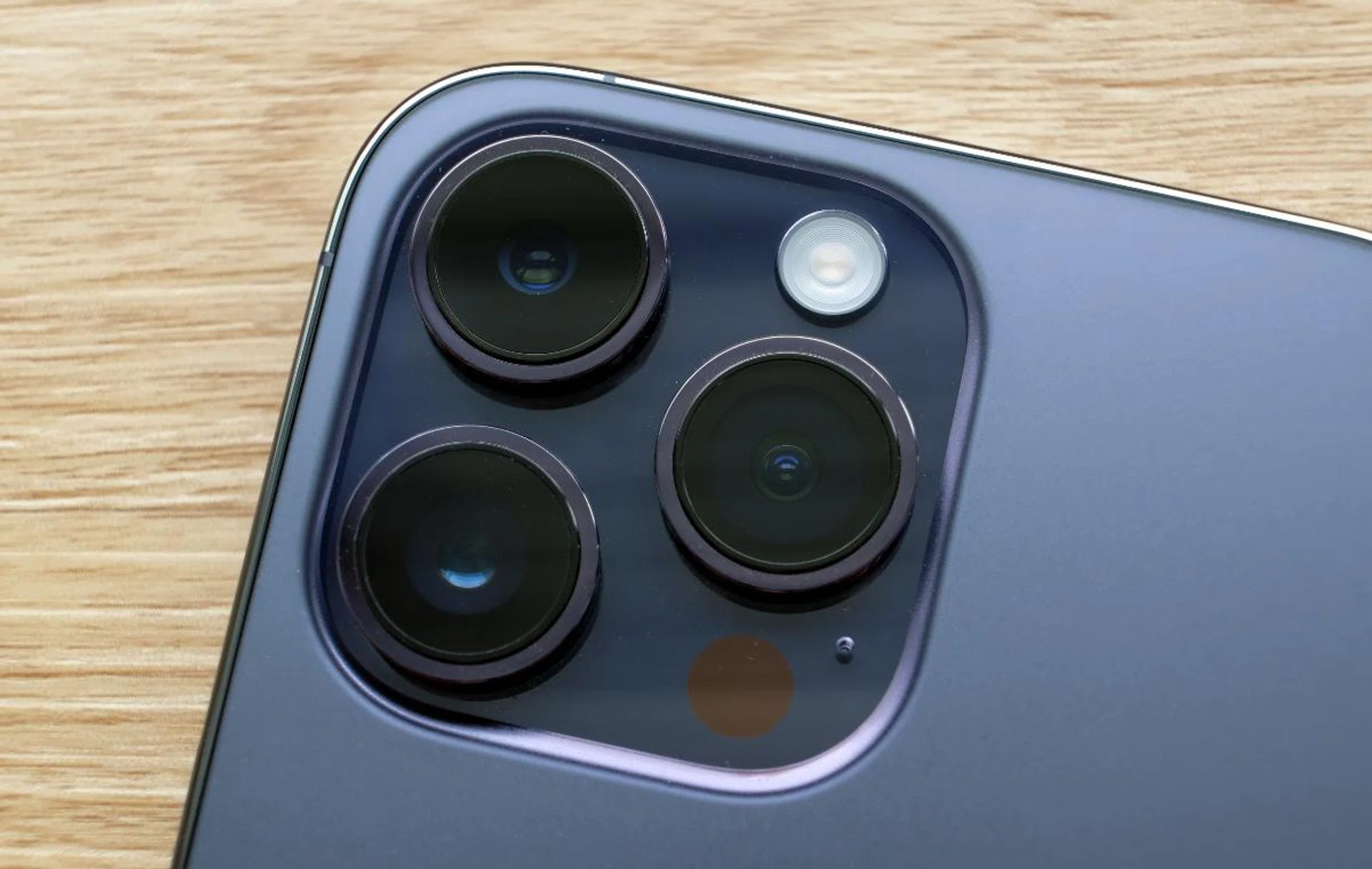 An iPhone 14 Pro rear camera housing. (Image source: HWZ reviews)