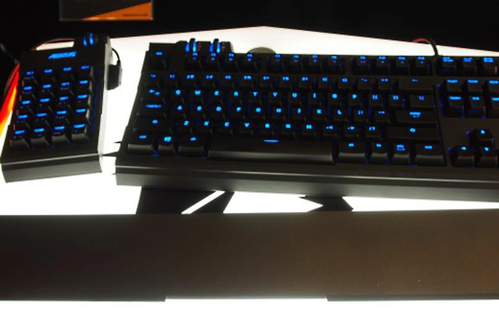 The Aorus K7 is probably the most customizable mechanical gaming keyboard you can get your hands on today.