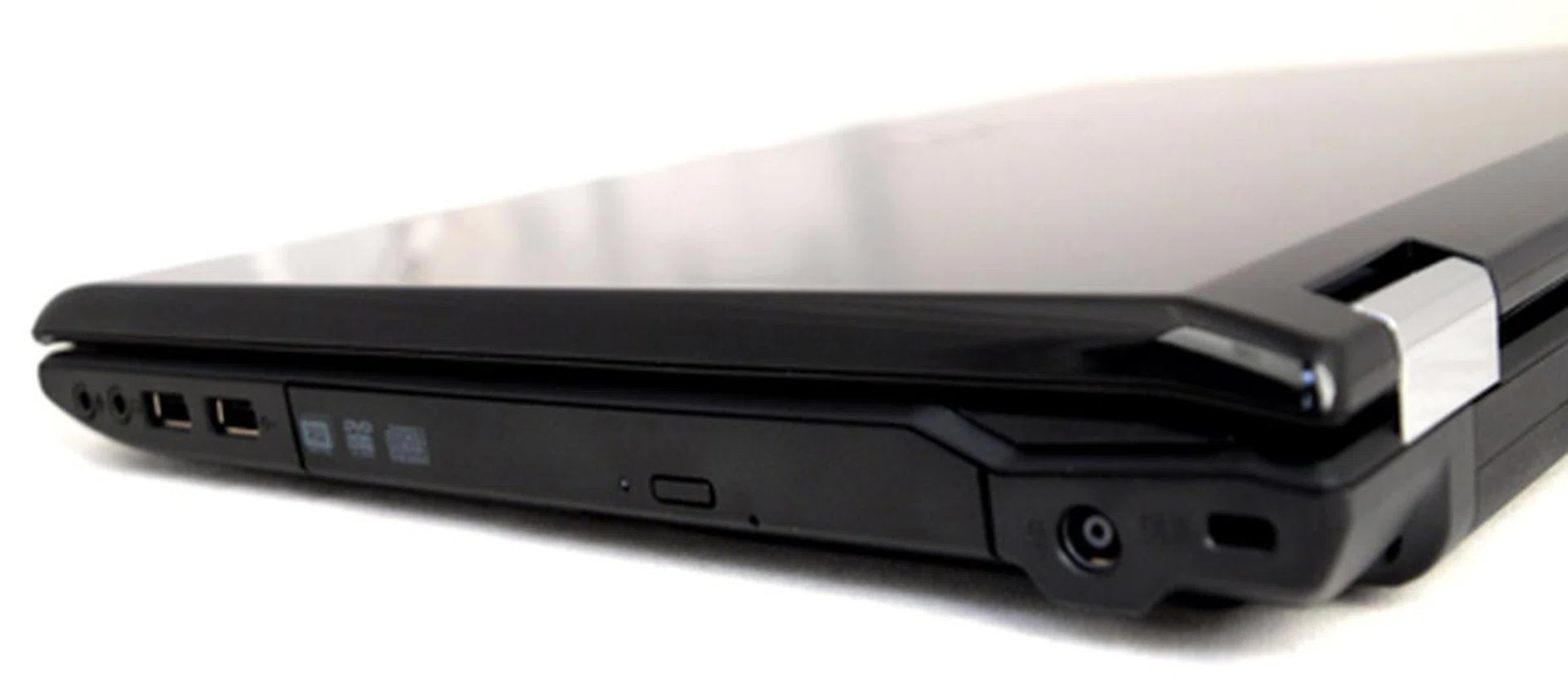 On the right sits a DVD writer, DC inlet, two USB ports, as well as the headphone and microphone jacks.