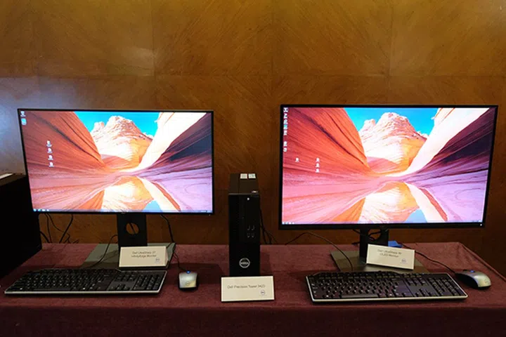 Dell OLED vs IPS