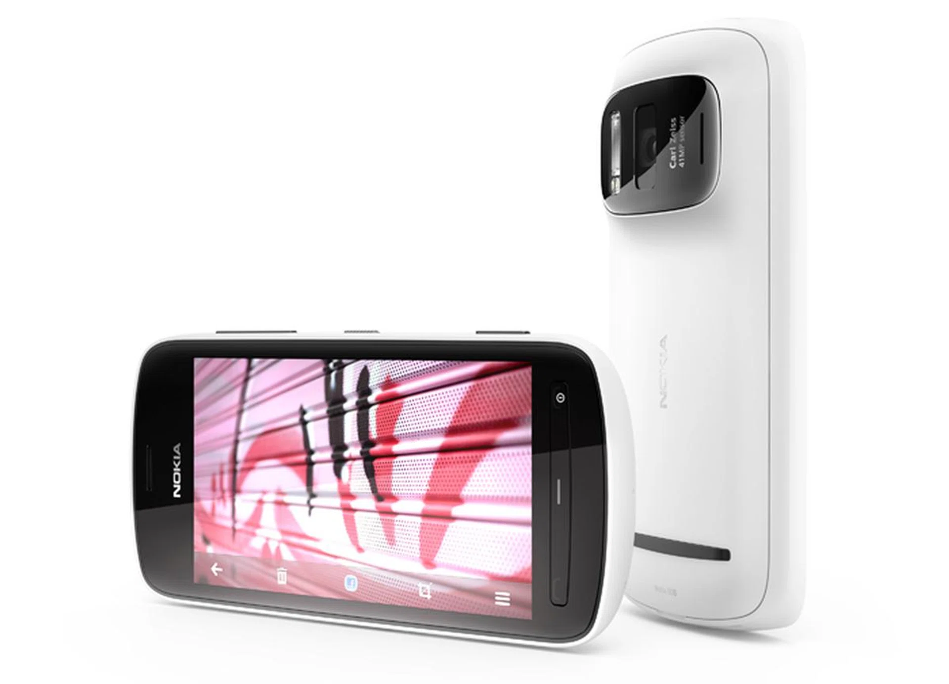 Surprise, surprise. Who would have thought to fit a 41-megapixel sensor on a smartphone? Nokia did.