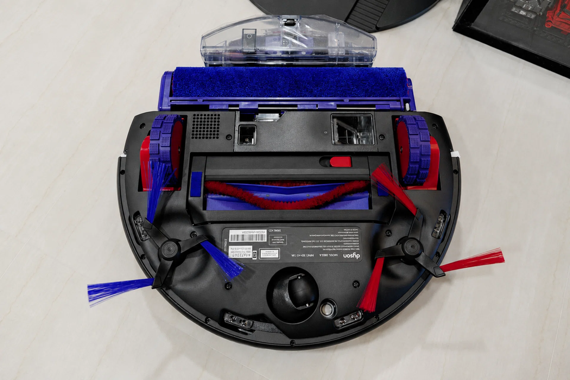 Robot vacuum maintenance