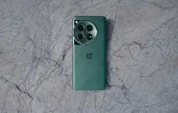 OnePlus 12, rear.