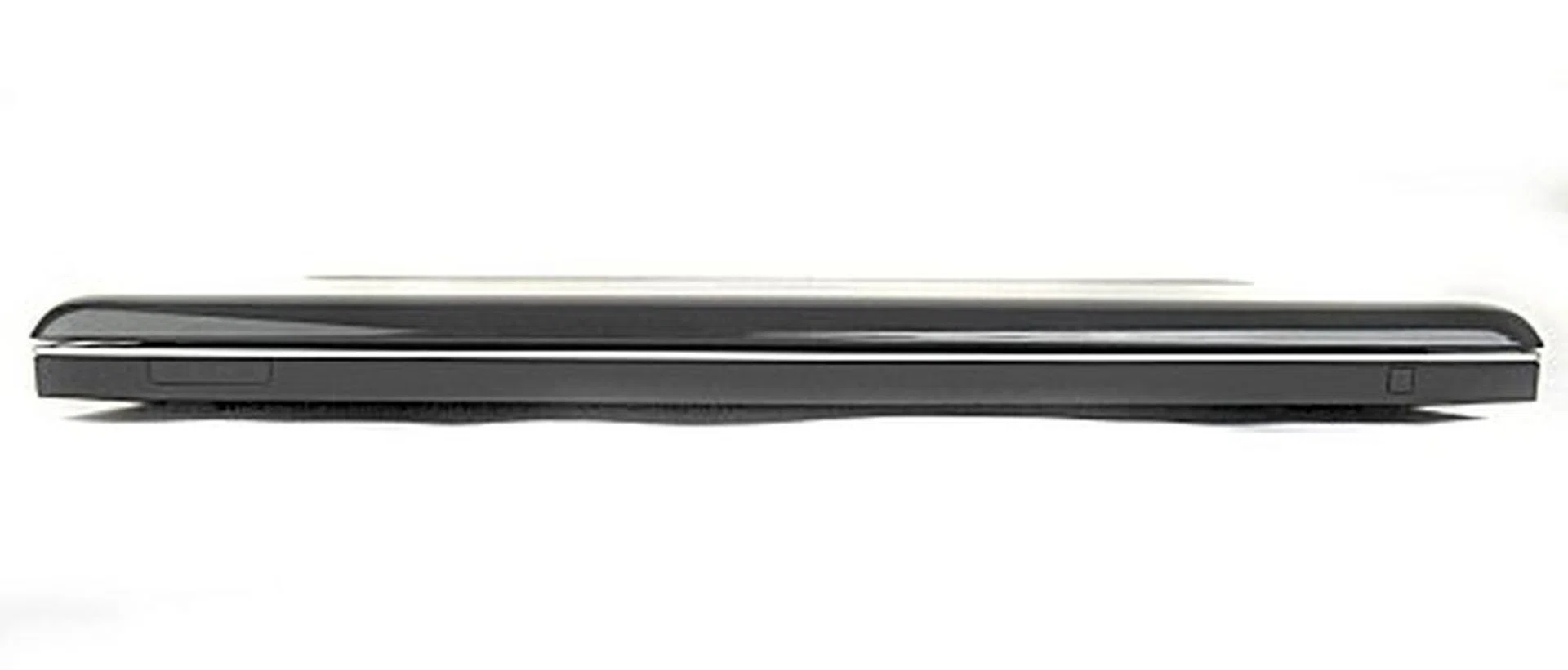 The front of the XPS 1640 is clean besides some LED indicators.