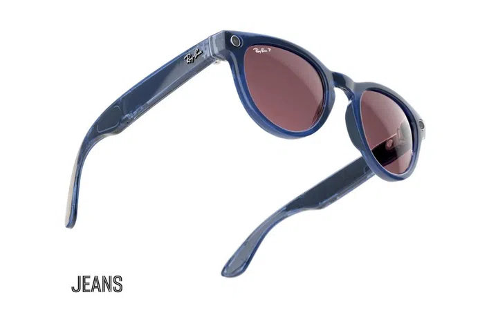 Ray-Ban | Meta Smart Glasses in Jeans colourway.