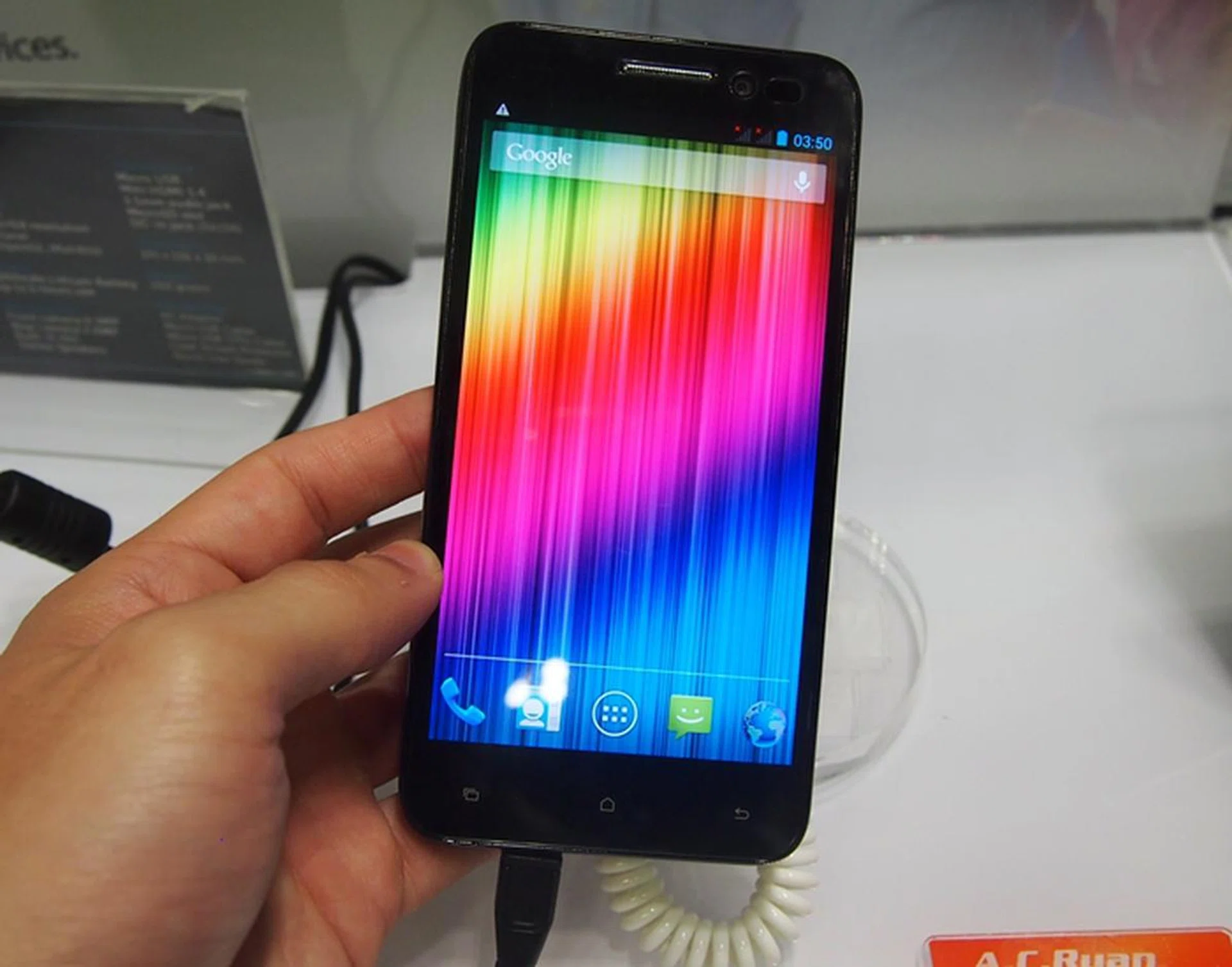 The AC Ryan M5.4 smartphone is powered by an ARM Cortex A7 quad-core 1.5GHz processor and sports a 5-inch Full HD IPS display. It also supports dual SIM cards. The M5.4 is priced at $249. Free gifts include a flip case worth $59 and a double chance lucky dip for Citibank Card members.