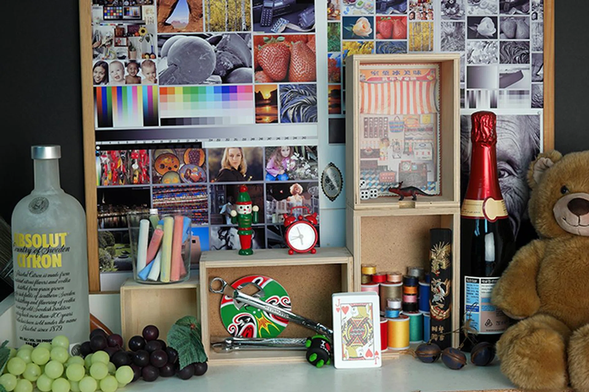 Here's the test scene with this representative image shot at ISO 200 (from the NX1).