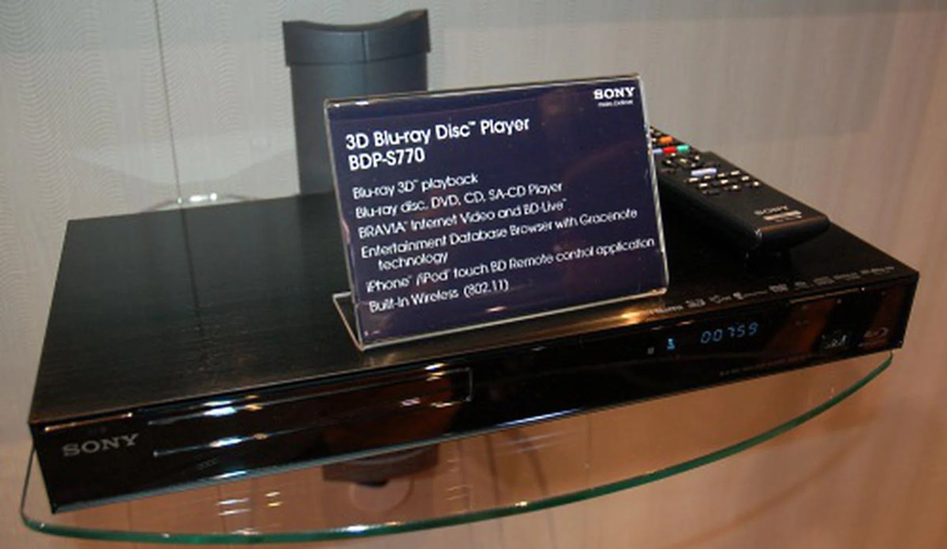 Part of Sony's new monolithic design for home theater systems, this new 3D Blu-ray player BDP-S770 will only be available in the summer, supporting Blu-ray 3D playback and BRAVIA internet video and BD-Live. It has built-in wireless Wi-Fi, DVD upscaling and all that jazz. And best if all, we saw its free BD Remote app for the iPhone/iPod Touch in action and it looks quite useful.