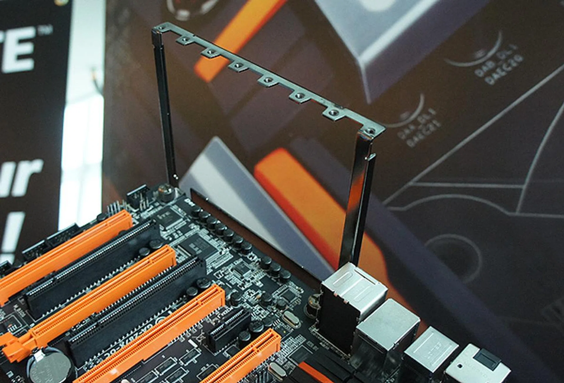 OC Brace is a mount that helps keep graphics card secure in an open testbed environment.
