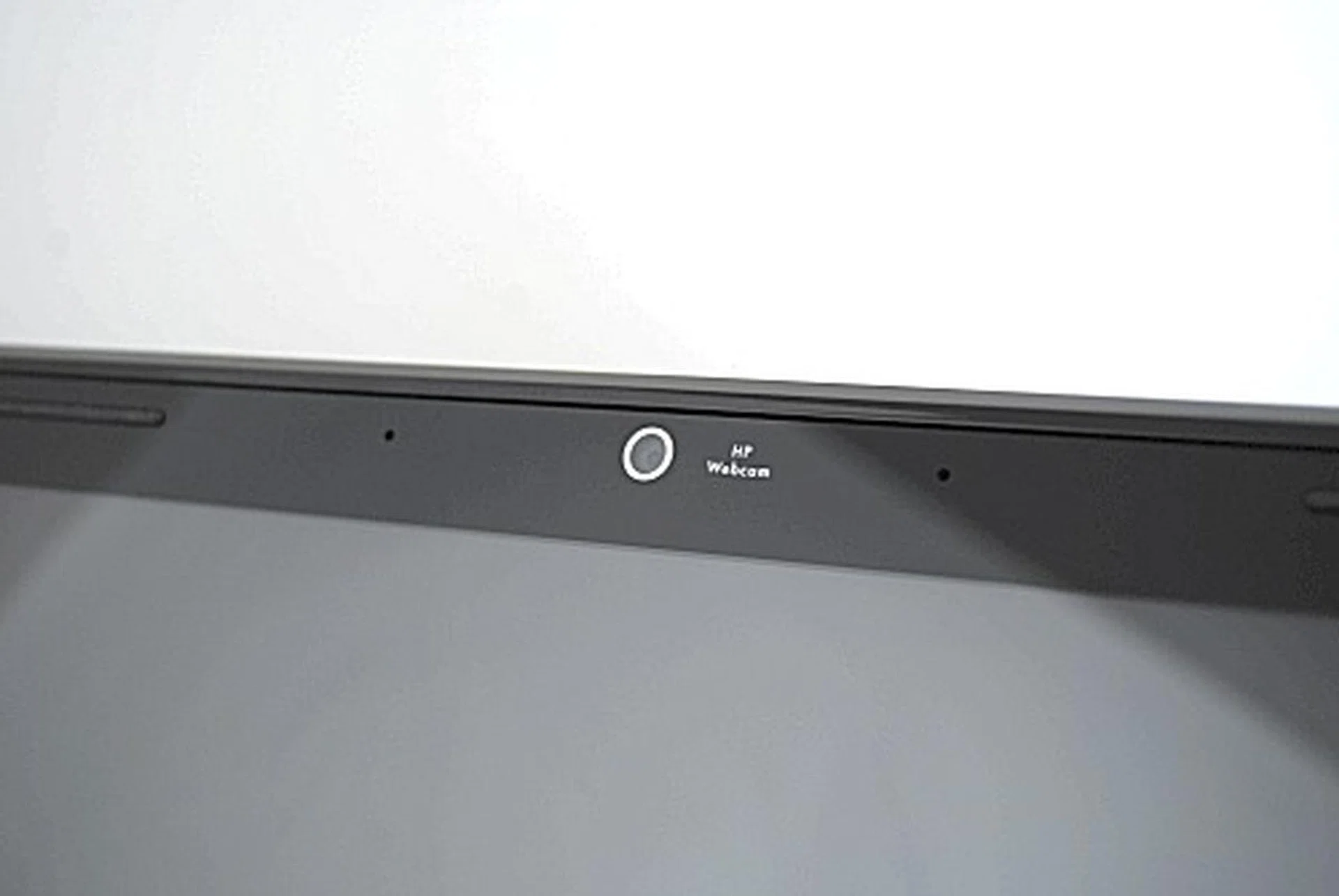 The standard HP Webcam with dual-array microphones for all your video conferencing needs.