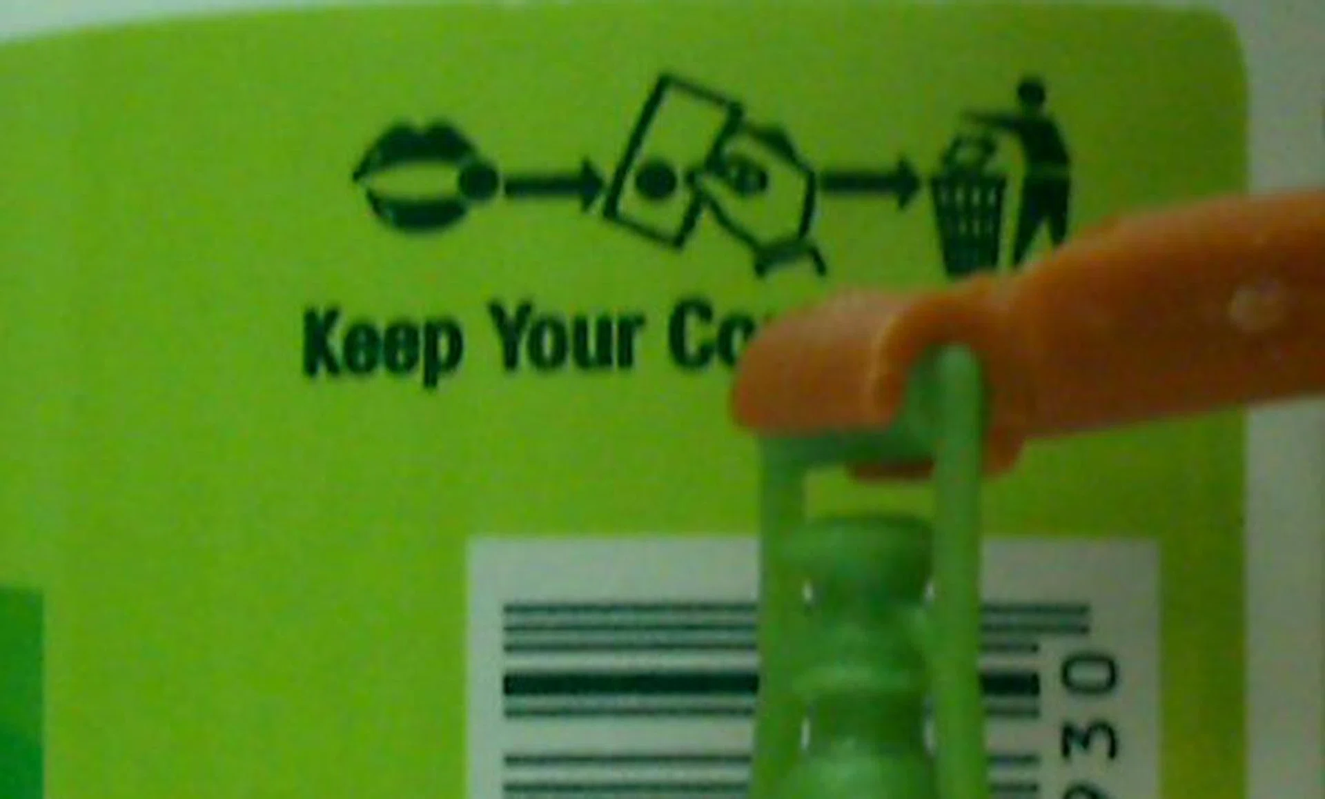 A 1:1 crop of the test shots as taken with the N96. Click on the image for the full resolution.