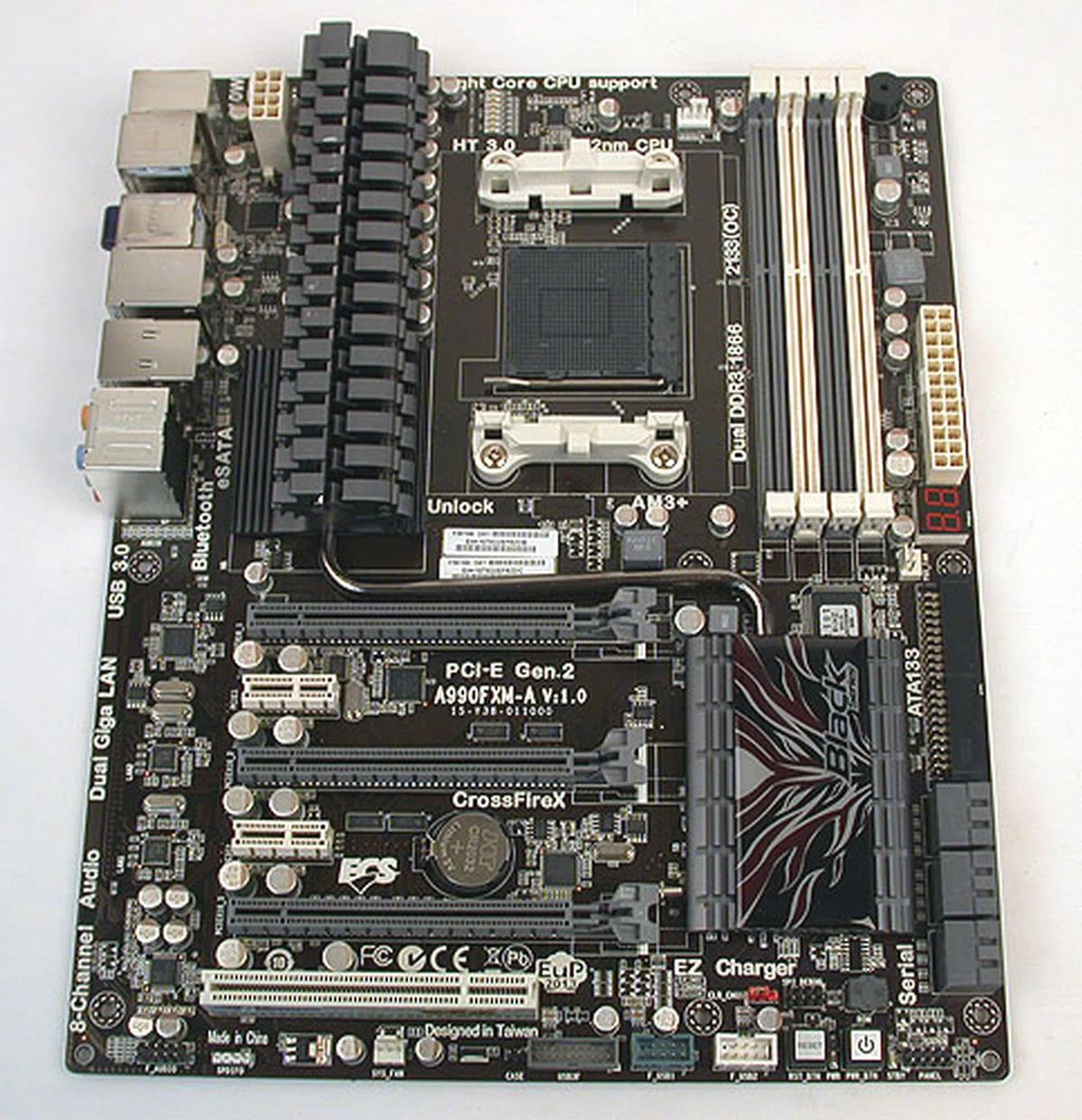 ECS' Black Extreme series has a new member now in the form of the A990FXM-A. 