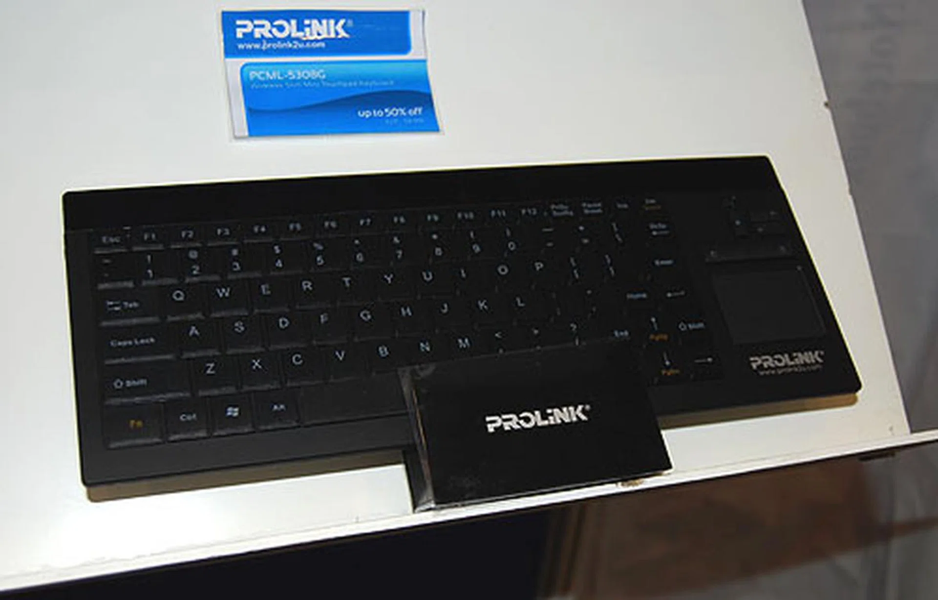 Talking about keyboards, Prolink has this pretty unique wireless slim mini touchpad keyboard going for $79, less than the usual $99. 