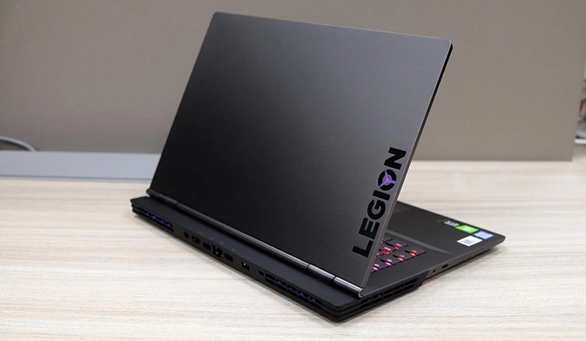 Lenovo Legion Y740