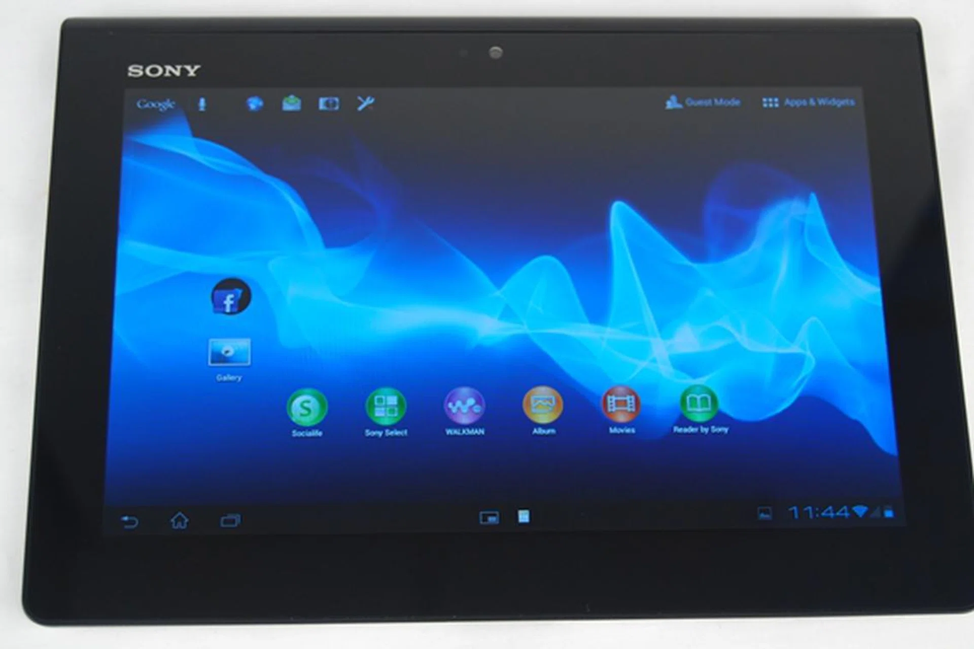 The Sony Xperia Tablet S has an unconventional display size of 9.4 inches, while most Android tablets of its class have 10.1-inch displays.