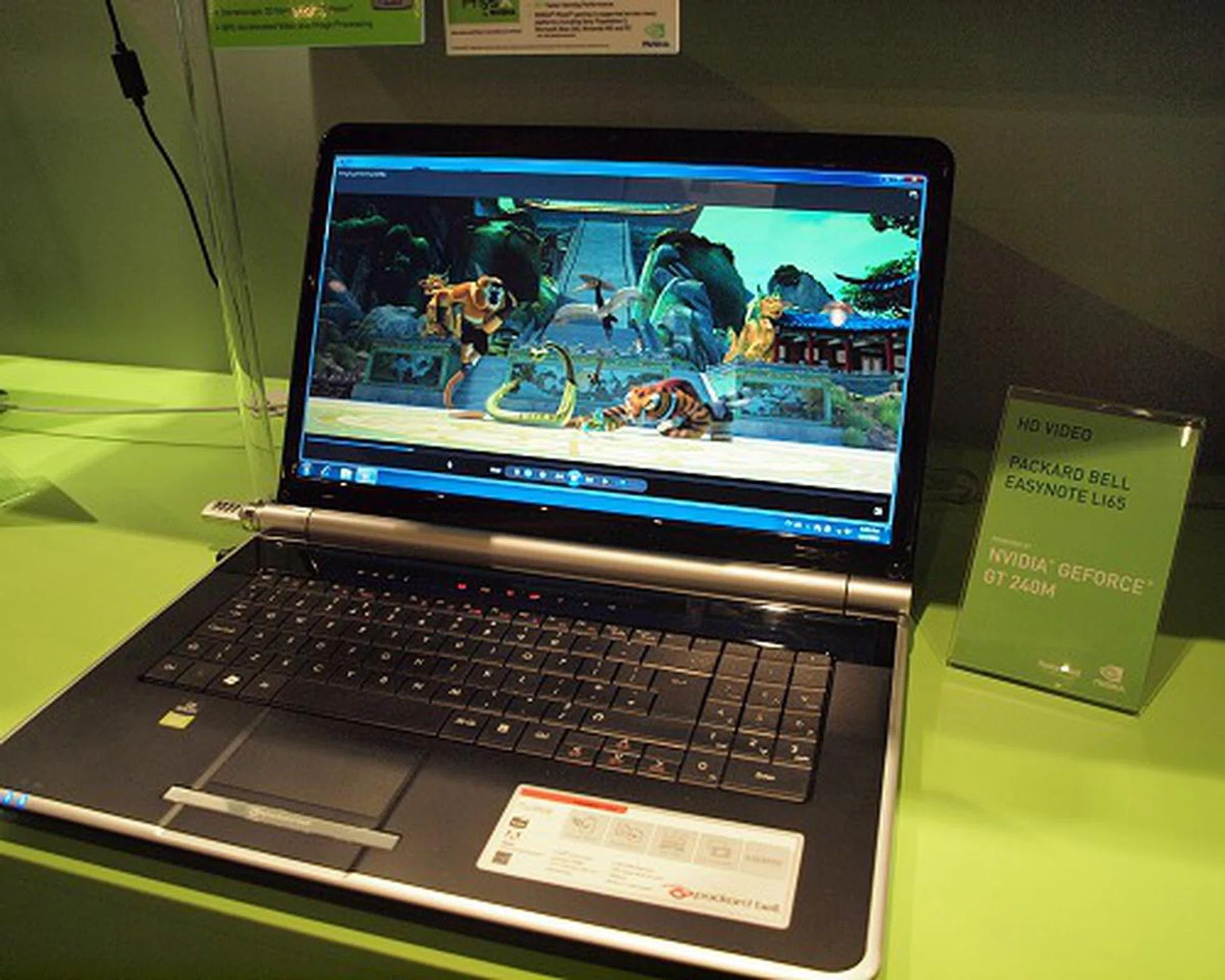 This is another Packard Bell machine, but this 17.3-inch EasyNote L165 notebook uses a less tamer Core 2 Duo T6600 processor and the GeForce GT 240M. 