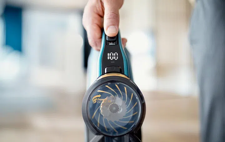 You can easily adjust the speed via the top display. (Image: Philips.)