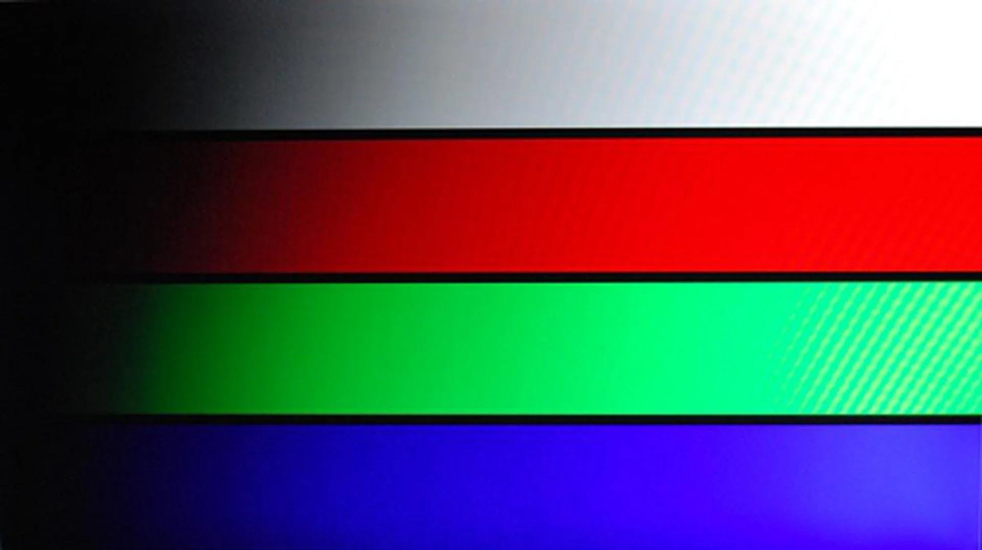 Compression artifacts started appearing briefly in the middle, but otherwise, smooth graduation throughout the colors in general. 