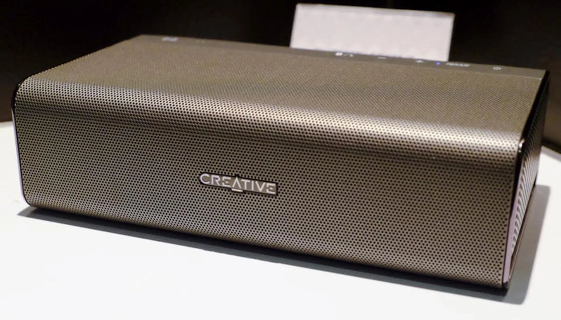 The acclaimed Creative Roar is once again on offer, and you get get it together with a Creative Woof 2 for $199 at Comex (after the $20 voucher), or go for the ultimate package of Sound Blaster Roar, Sound Blaster Axx 200, and Creative Woof 2 for $319.