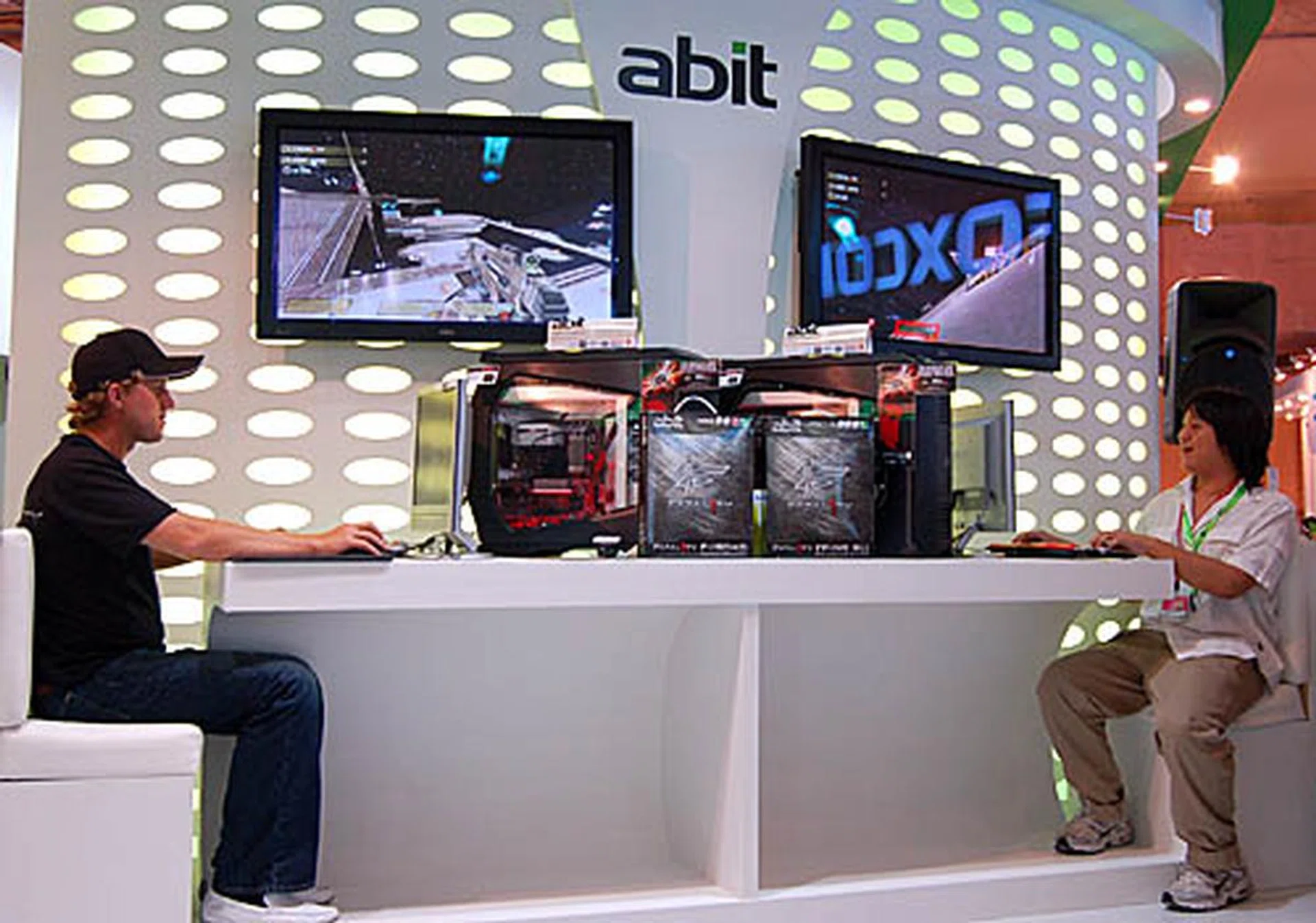  Jonathan 'Fatal1ty' Wendel was merciless in his utter destruction of his opponent in this public match with a member of the audience. Of course, the game was played on systems using abit's Fatality series of hardware, including the motherboards and graphics cards.  